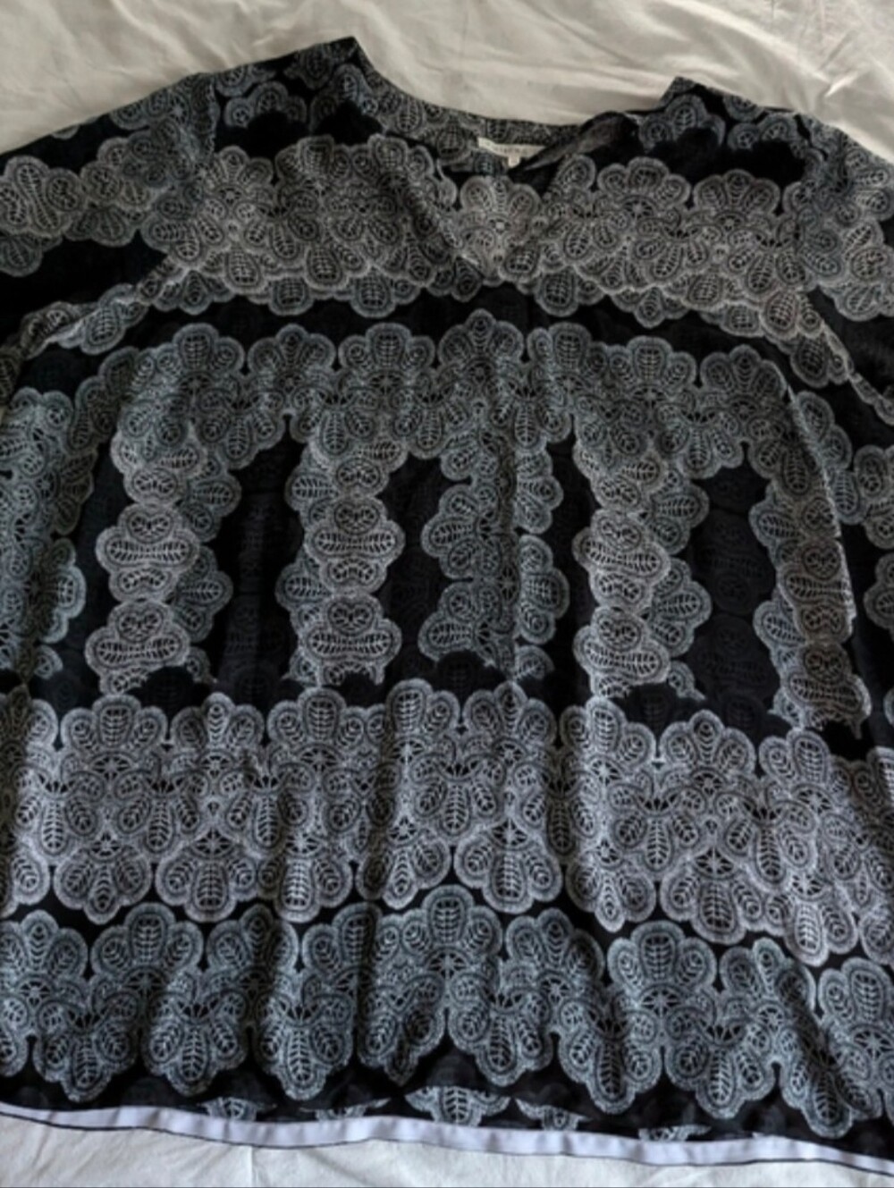 Violet + Claire & Jaclyn Smith Blouse - Picture 6 of 12